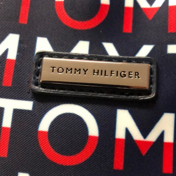 Tommy Hilfiger Cosmetic Bag - Picture 6 of 6